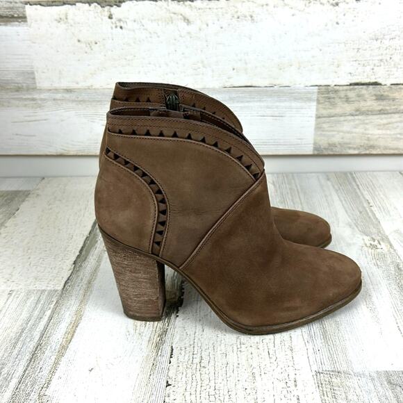Vince Camuto Women’s 5.5 Brown Suede Diamond Cutout Ankle Boots - Picture 6 of 10